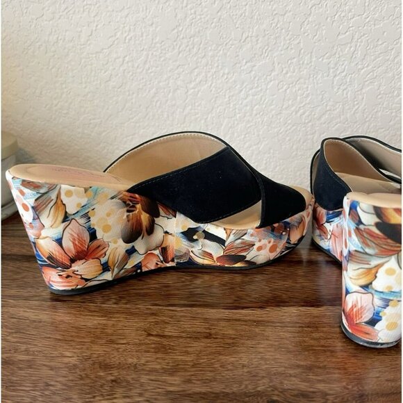 Spring Step Wedge Floral Black faux suede Sandals Womens 8/38 Comfort - Picture 5 of 6